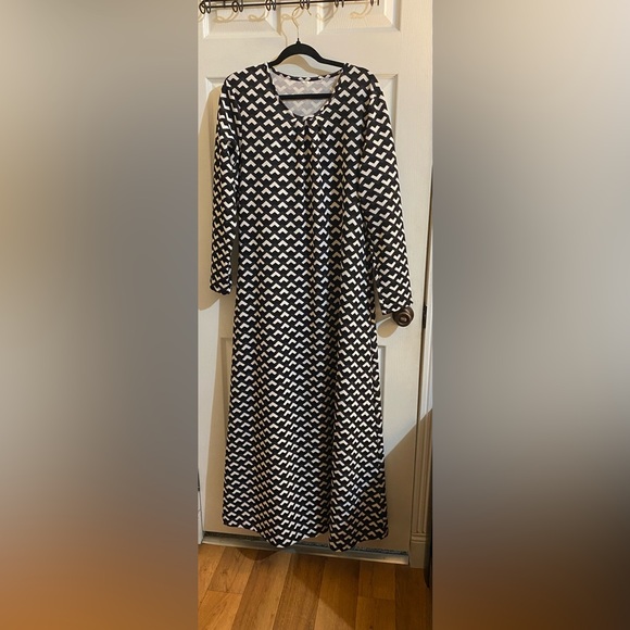 Very cute abaya - Picture 1 of 3